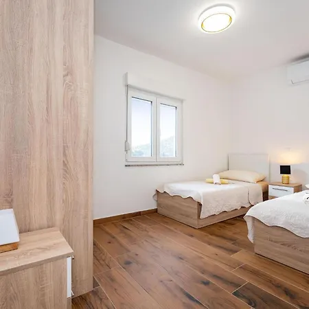 Apartamento Cozy In With House Sea View